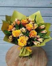 Букет цветов из:  Альстромерии и Розы в Спасск-Дальнем