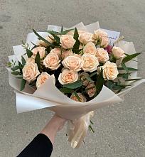 Букет Кремовые розы Латте в Спасск-Дальнем