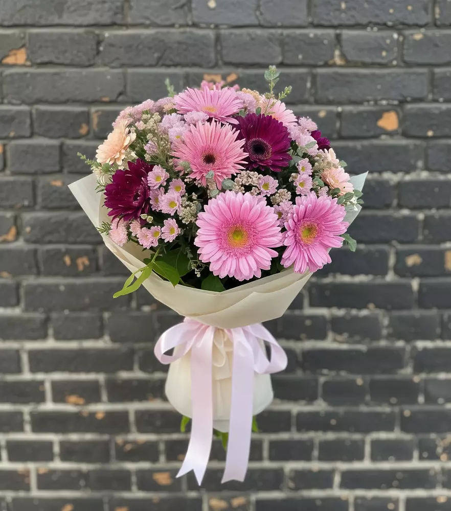 Букет цветов из: Герберы и Хризантемы в Спасск-Дальнем