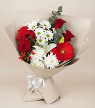 Букет цветов из:  Розы, Хризантемы, Герберы и Лилии в Спасск-Дальнем