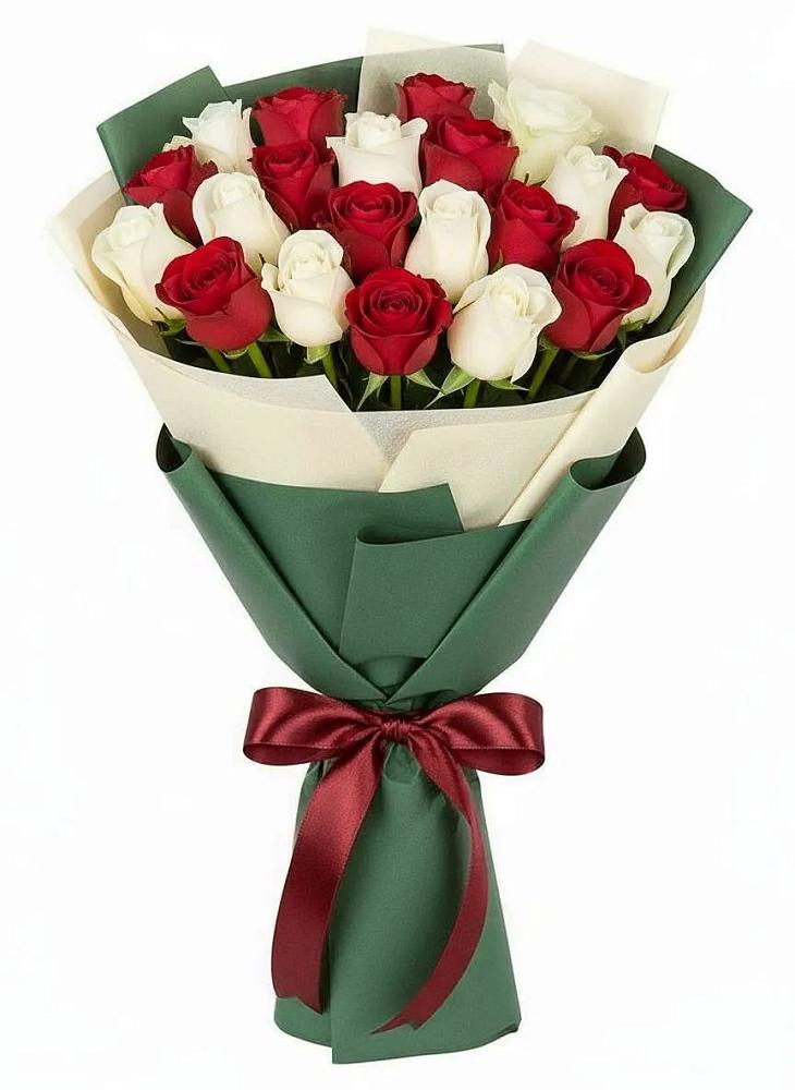 Букет Микс из красных и белых роз в Спасск-Дальнем