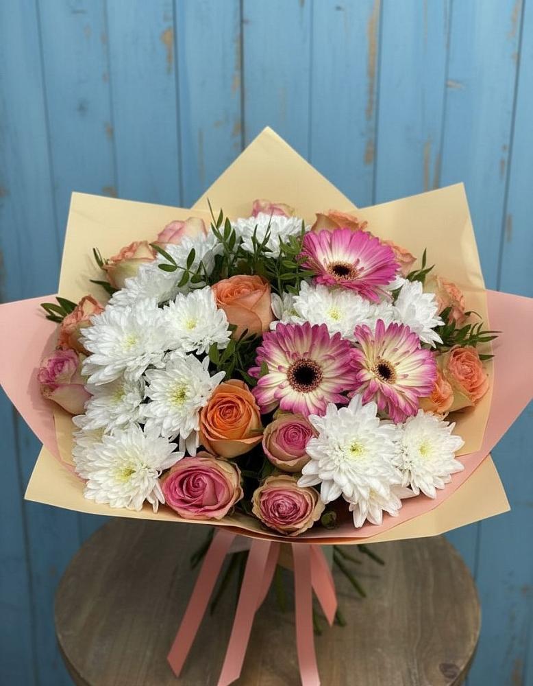 Букет цветов из: Розы, Герберы и Хризантемы в Спасск-Дальнем