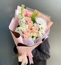 Букет цветов из:  Хризантемы и Розы в Спасск-Дальнем