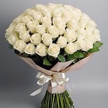 Букет 101 беля роза Белоснежка в Спасск-Дальнем