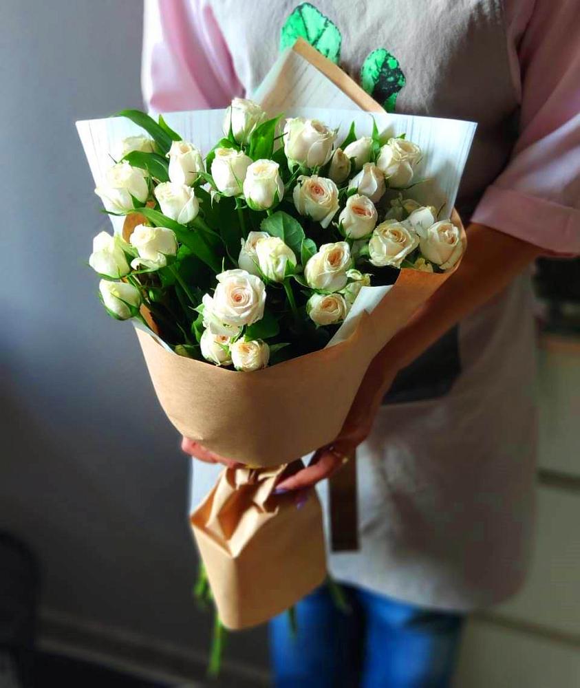 Букет цветов из: Розы в Спасск-Дальнем