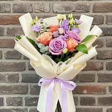 Букет цветов из:  Лизиантусы и Розы #REPLACE_PRED# Спасск-Дальнем