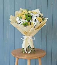 Букет цветов из:  Хризантемы и Розы в Спасск-Дальнем