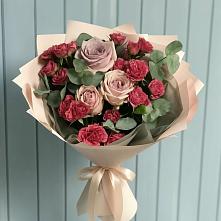 Букет цветов из:  Гвоздики и Розы в Спасск-Дальнем