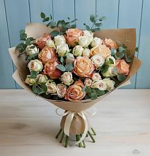 Букет цветов из:  Альстромерии и Розы в Спасск-Дальнем